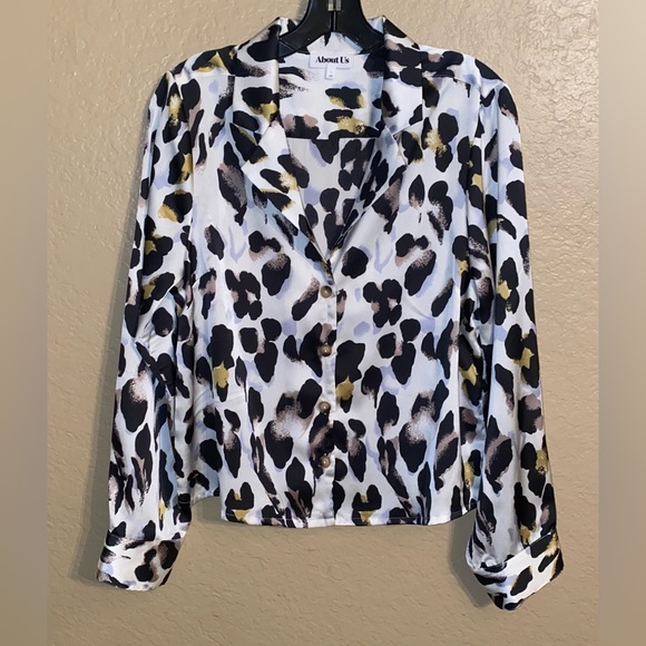 New leopard print button up blouse - Picture 4 of 7